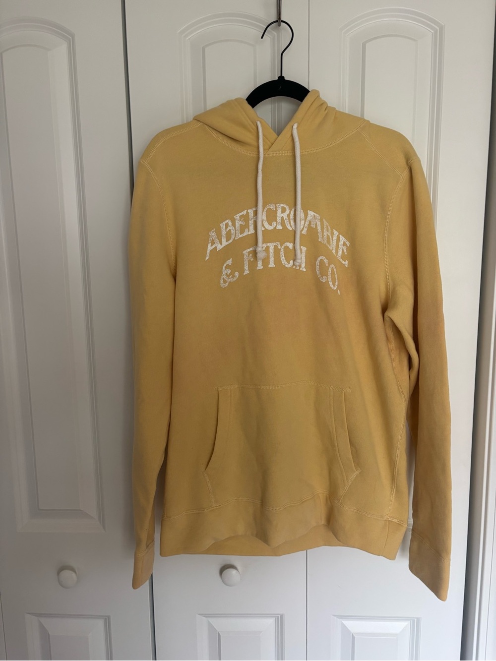 Abercrombie & Fitch Men's Pale Yellow Hooded Sweatshirt